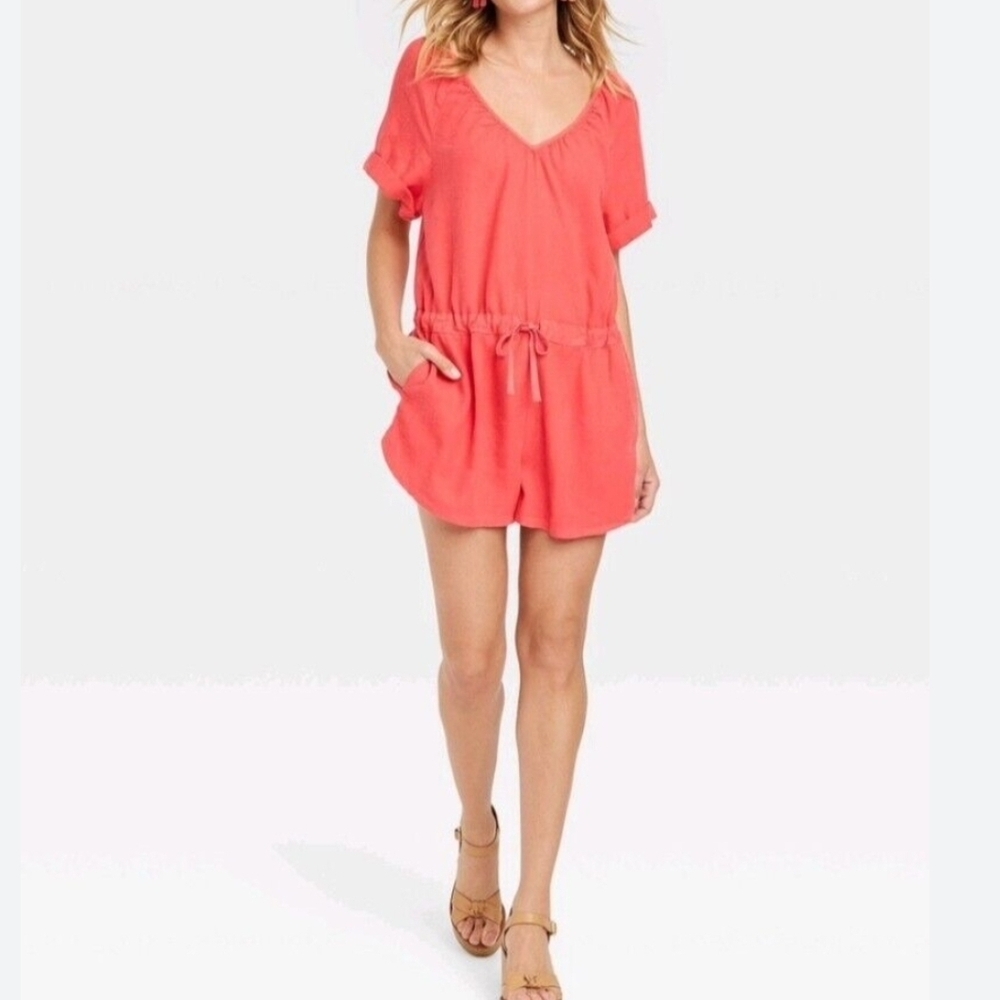 Universal Thread Coral Pink V-Neck Short Sleeve Romper Size M